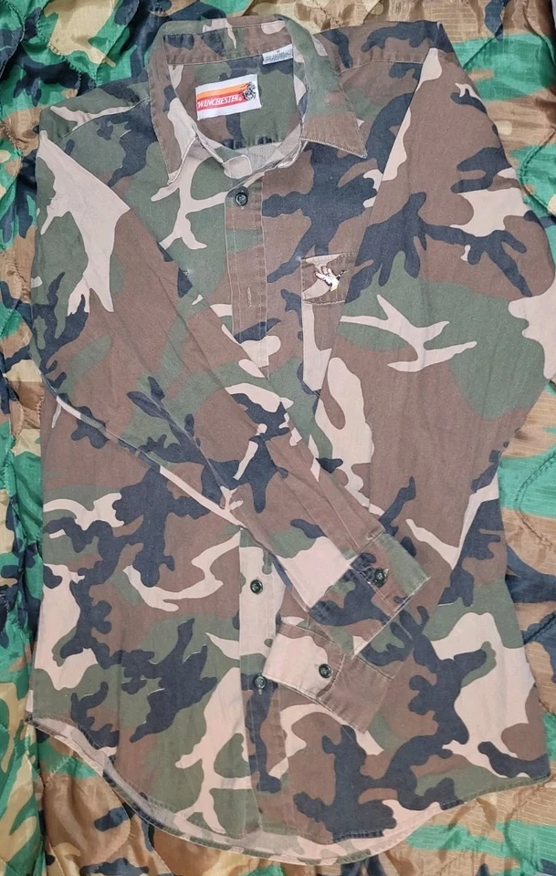 Vintage Winchester Camo Hunting Shirt Button Up Duck Size Medium - Image 2 of 4