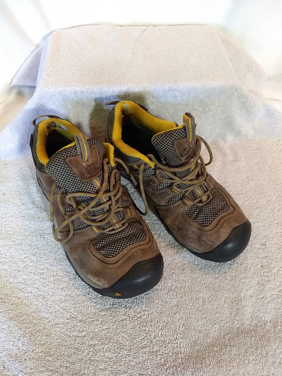 Scarpe da trekking Keen da uomo in pelle marrone (usura con coppa sul tallone) taglia: 13 usate JJ51+2