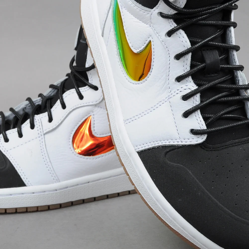 Nike Air Jordan 1 I Retro High Nouveau Nike Dunk From Above 819176