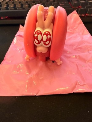 Super Macaron- Oops! Longlong is stuck in the macaron