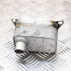 AUDI A3 8P Ölkühler 06J117021J 1.8 Benzin 118kw 2012