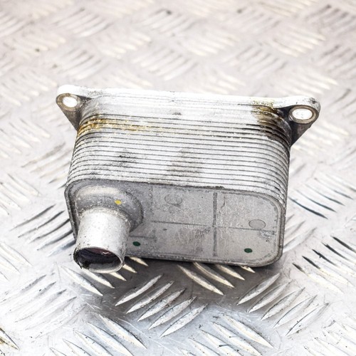 AUDI A3 8P Ölkühler 06J117021J 1.8 Benzin 118kw 2012