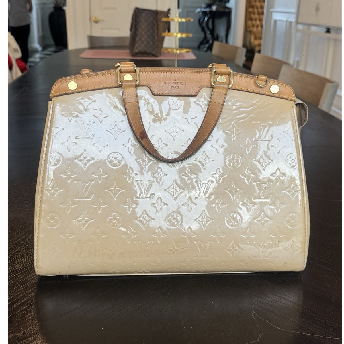Louis Vuitton ベージュ ハンドバッグ Louis Vuitton Monogram Vernis Beige Top Handle Bag Detachable