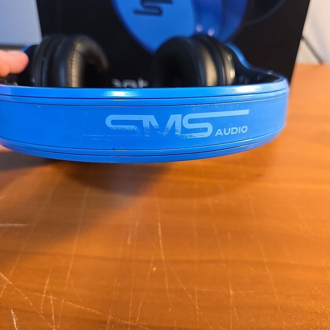 STREET by 50 Cent Wired Over-Ear Headphones Phantom Blue STREET by 50 Cent Wired Over-Ear Headphones Phantom Blue