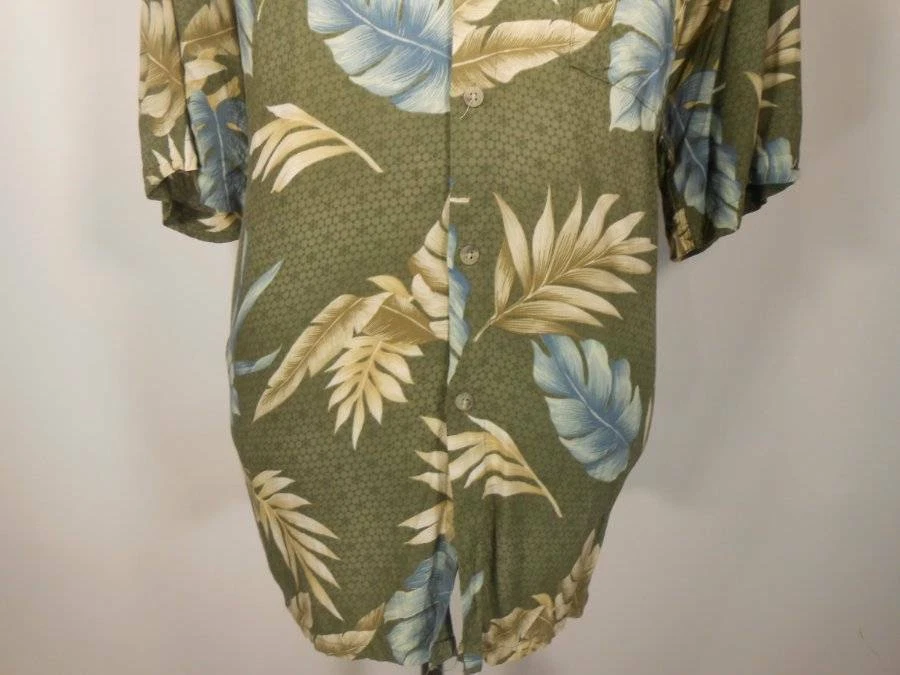 Tropical Men's XL Half Moon Bay Floral Short Sleeve Button Shirt - Image 3 of 4