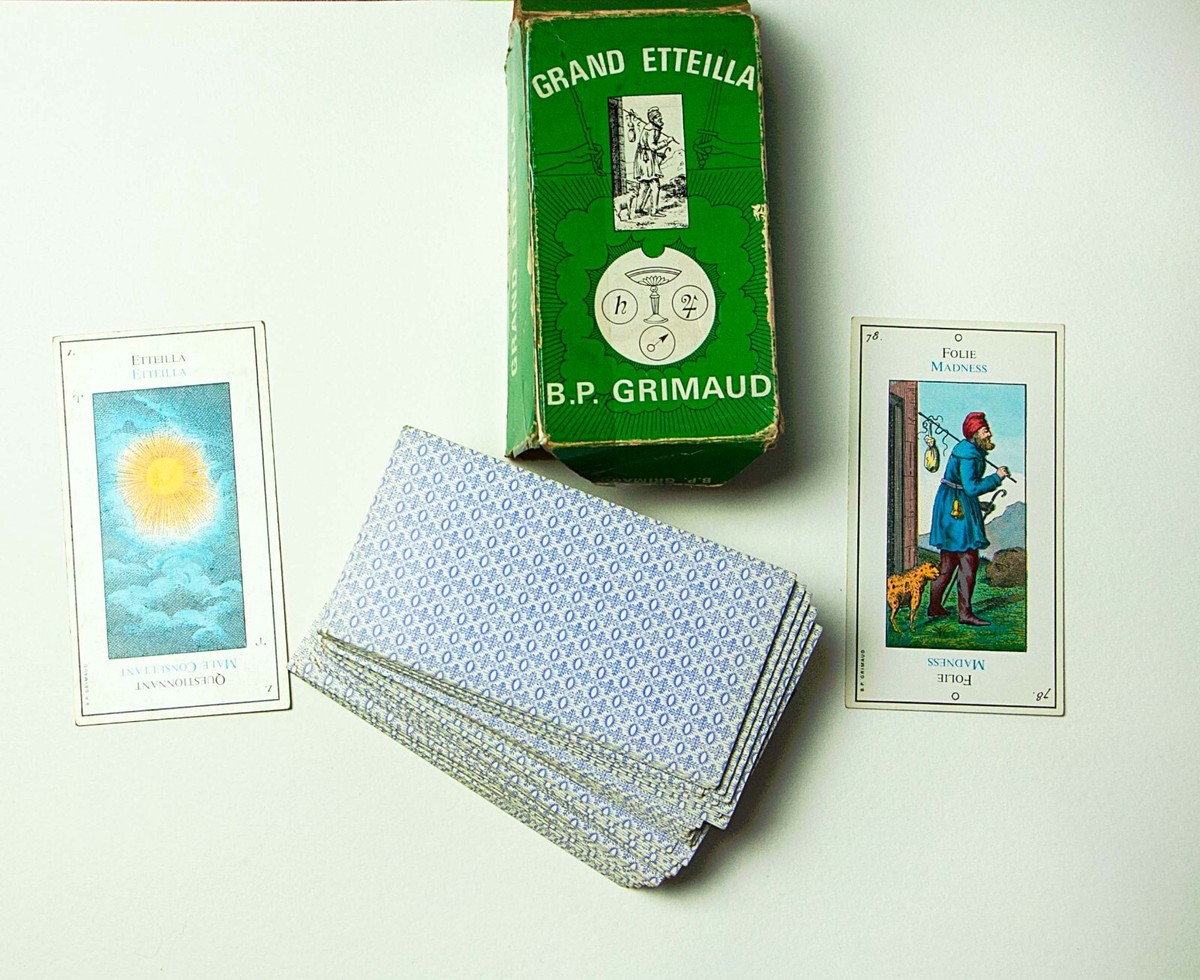 GRAND ETTEILLA Egyptian Gypsies TAROT Grimuad 78 Cards Vintage