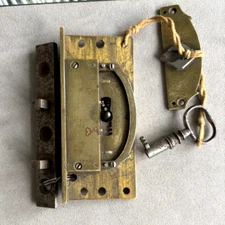 RARE GEORGE DAVIS DOUBLE CHAMBERED LOCK WITH KEY PAT. 1799 FOR SECURITY DISPATCH