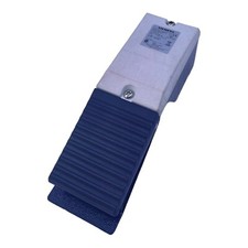 Siemens 3SE2902-0AB20 Foot Switch for Industrial Use Siemens 3SE2902-0AB2