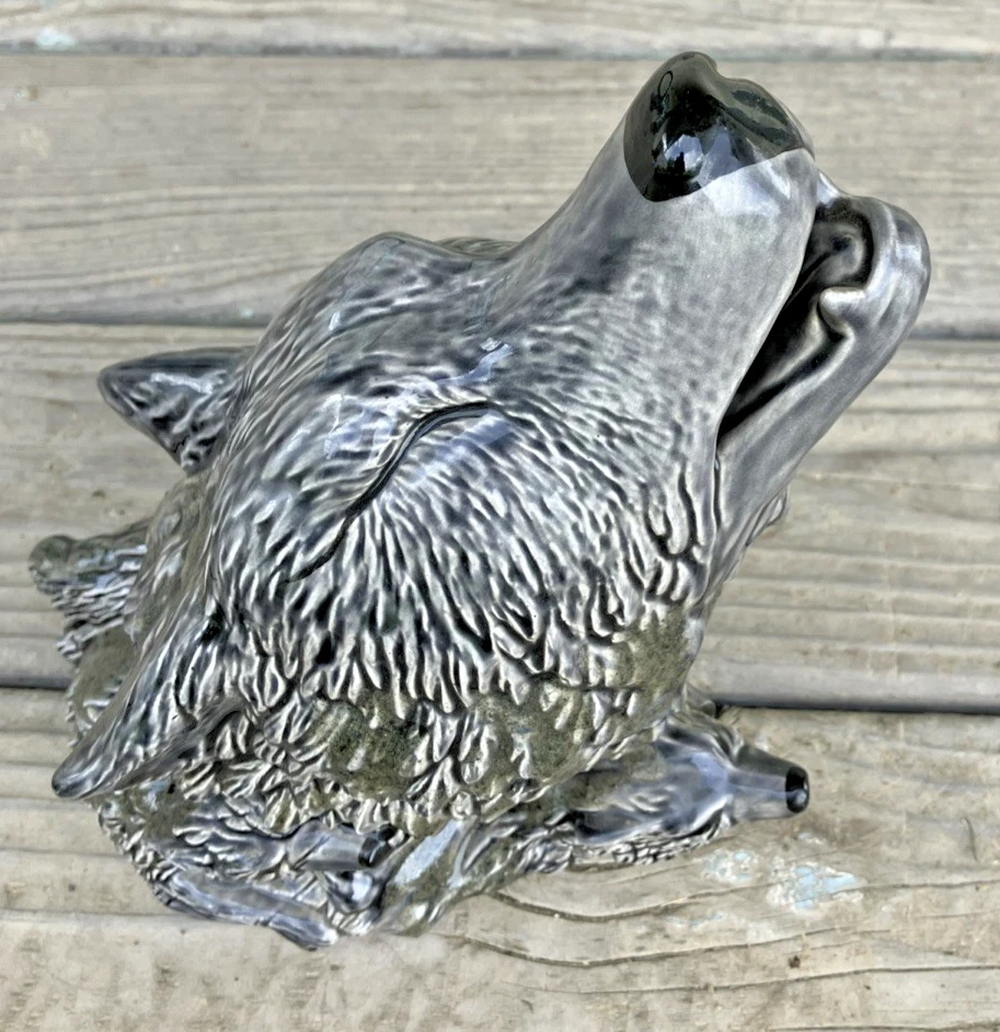 "Estatuilla de cerámica con cabeza de lobo aullante estatua pintada a mano de 10"" de alto" Foto 2 de 4