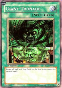 Giant Trunade - SD2-EN015 - Common - 1st Edition x3 - Lightly Played