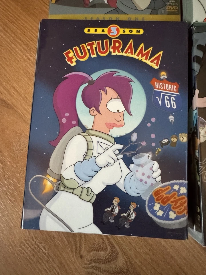 Futurama DVD Box Set Staffel 1–4 + Bender’s Big Score Deutsch | Matt Groening - Bild 4 von 4