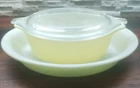 Vintage Pyrex Yellow-Green 8 1/2in Pie Dish and Yellow Casserole dish w lid
