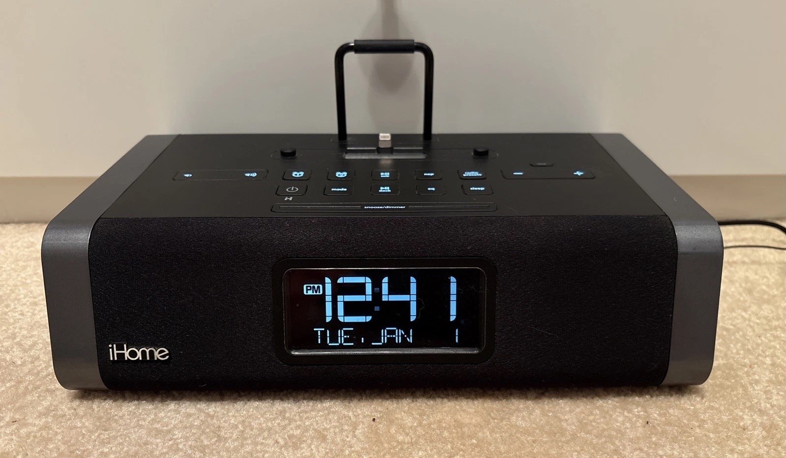 Radio Dual Alarm Lightning Dock Speaker Charger Iphone Ipad