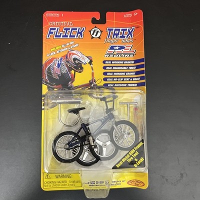 Spin Master Toys Series 1 Flick Trix Redline Proline Finger Bikes Black 12322