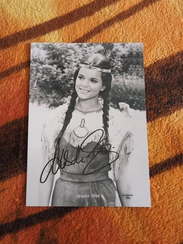 Ursula Glass Autograph Card