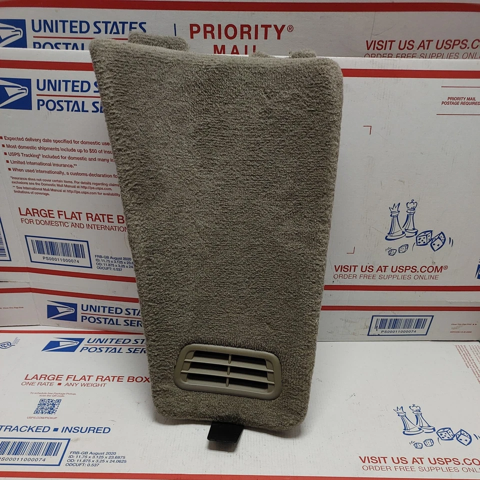 Крышка панели багажника заднего правостороннего пассажира Volvo XC90 2003–2006 годов от оригинального производителя - Изображение 2 из 4