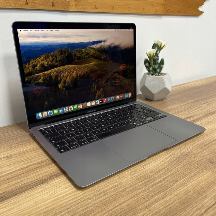 美品ーMacbook Air M2-16-512 Office 2024付き Amazon.com: Apple 2025 MacBook Air with Apple M4 chip, 15
