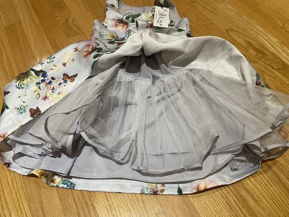 Vestido de fiesta Pippa and Julie niñas talla 6, mariposas y flores etiqueta de $65 Foto 3 de 4