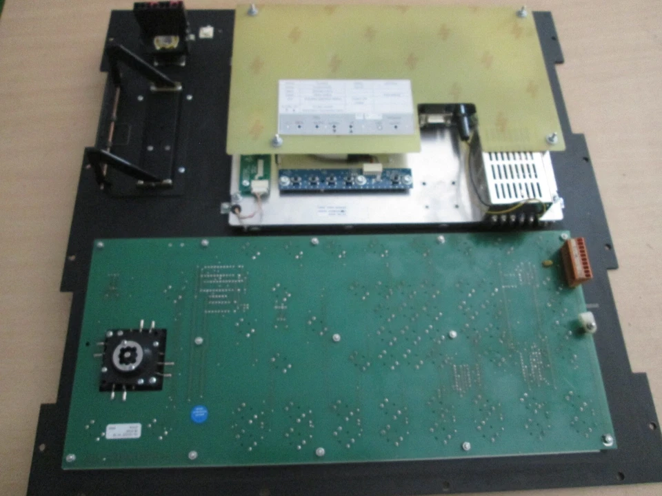 Pupitre commande CNC ESAB ANC43-BD   ATAS A44-TFT-DOOR - Photo 4/4