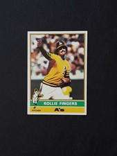 1976 Topps Rollie Fingers Baseball Card. #405 Oakland A's Hall of Fame Pitcher.