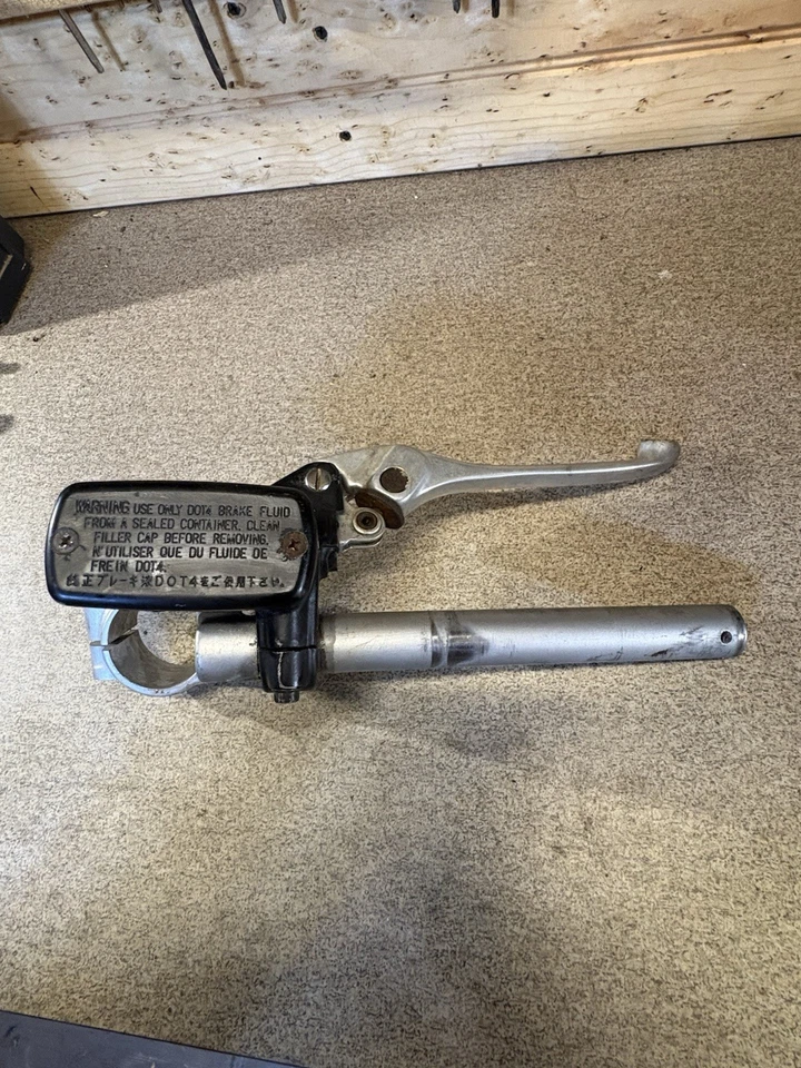 Palanca de freno delantera derecha Honda VFR 800 2003 Interceptor OEM Foto 2 de 4