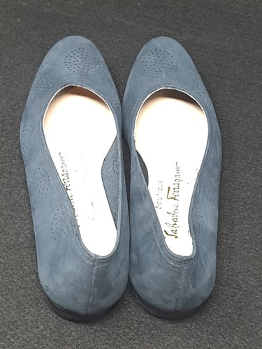 Salvatore Ferragamo Boutique Suede Norina Flats - Navy Blue Size 6 (4A) Narrow - Picture 5 of 7