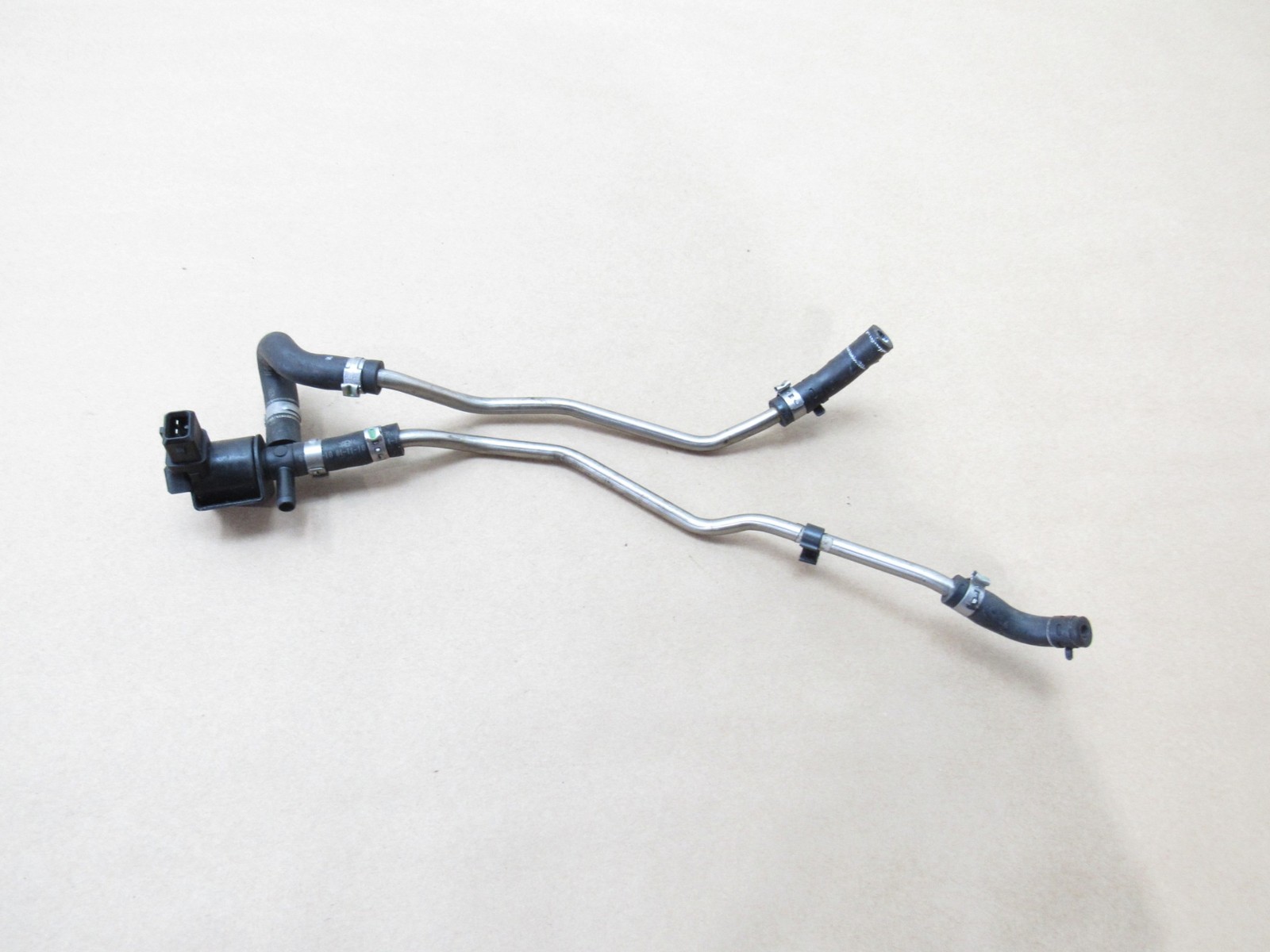 Bentley Continental GT 2012 Boost Vacuum Valve Hose Pipe Line 11-18 ;#3