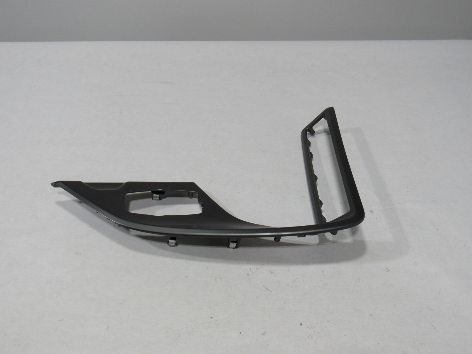 14-20 BMW I8 2015 Upper Center Console Trim Panel Cover Bezel :M