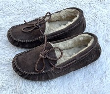 Ugg Women  s Brown Suede Fleece Lined Slippers Sz 6