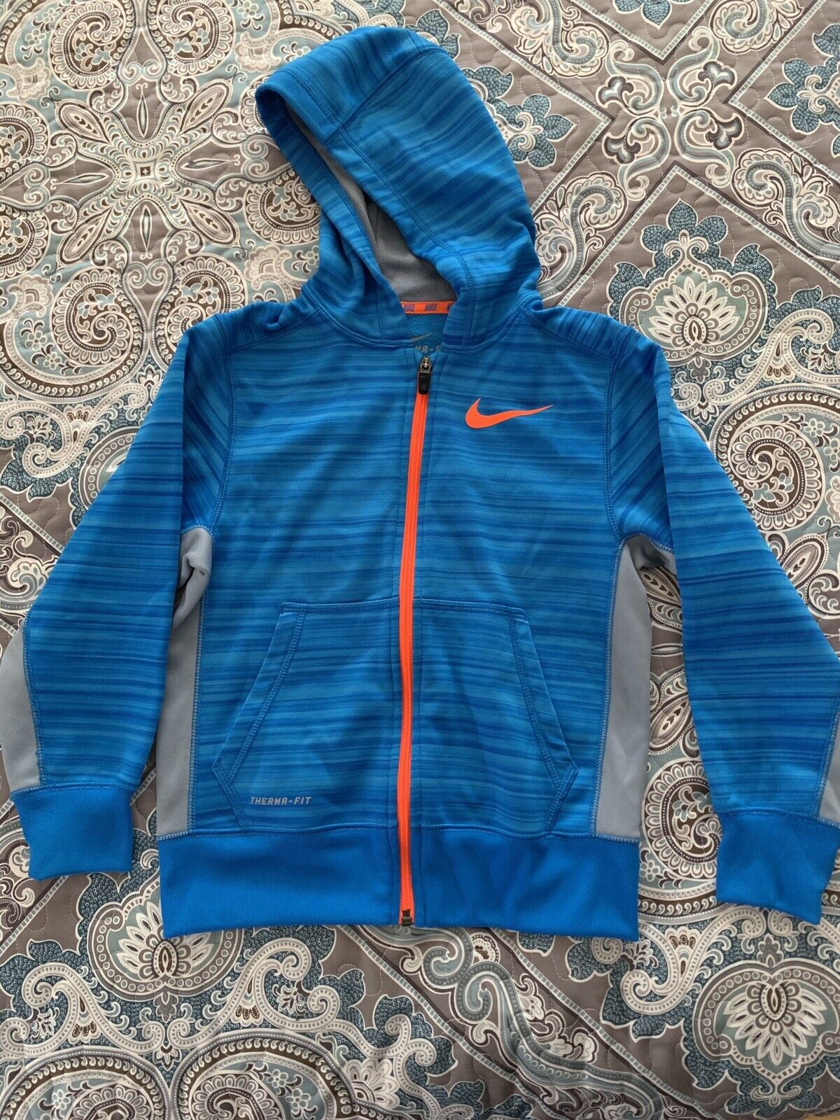 Nike Girls Ranking TOP2 It is very popular Size Small Therma-Fit Full Hoodie Jacket Zip