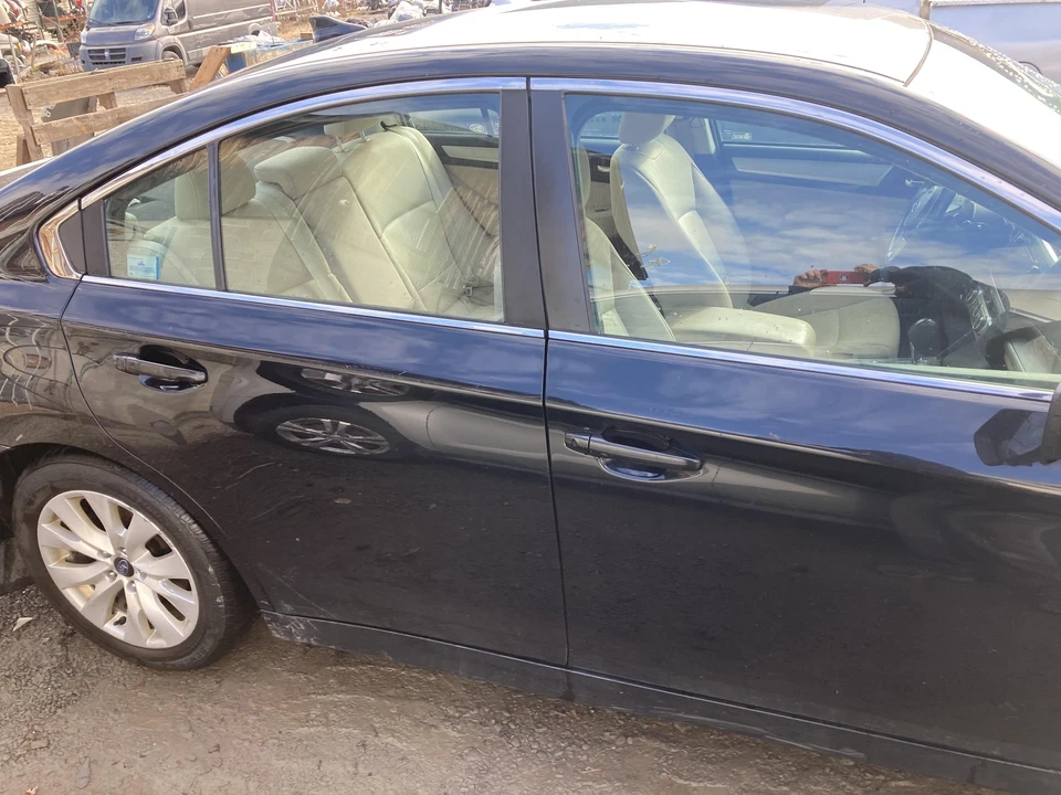 17 SUBARU LEGACY eje pasajero delantero lateral en (CVT) 2,5 L sedán Foto 4 de 4