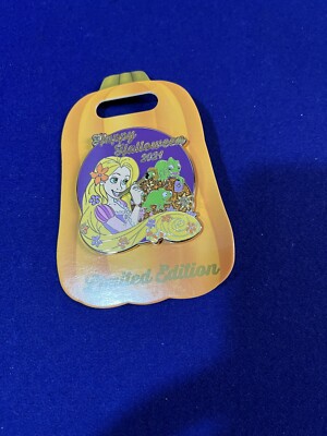 Disney Happy Halloween 2021 Tangled Rapunzel Pascal Pin New LE 4000 Pin 