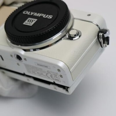 OLYMPUS PEN E-PL7 14-42mm EZ Lens Kit White Mirrorless Single-Lens