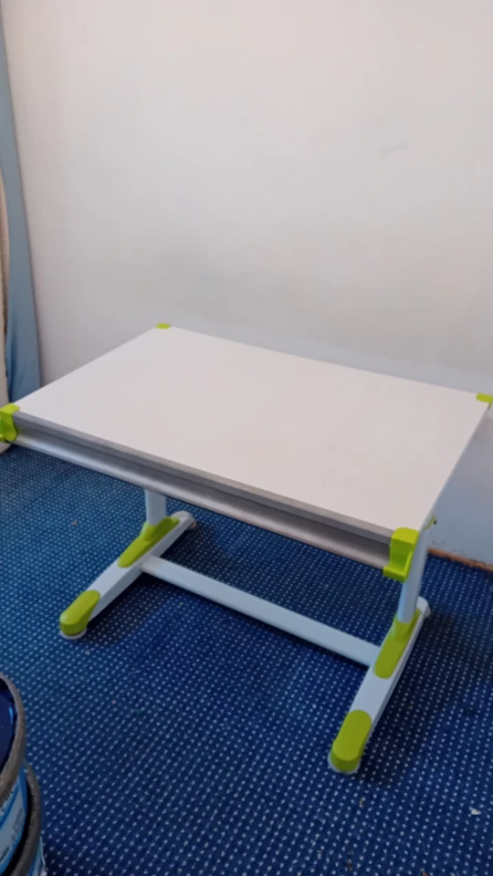 Kinder Schulschreibtisch, Weiß/grün , gebraucht, selbstabholer