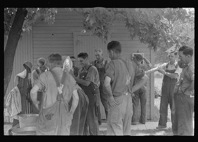 Photo:Central Ohio 1938 Wheat Harvest Workers Before Dinner Farmhouse