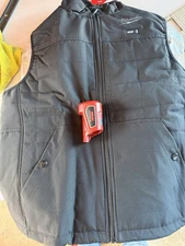Milwaukee M12 Axis Women's Vest - Medium, Black (334B-20M) - No Battery
