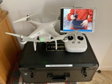 DJI Phantom 3 Professional 4K drone in custom hardcase + full-size ipad - Read