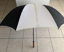 Vintage 52  Umbrella Black/White With Wood Handle