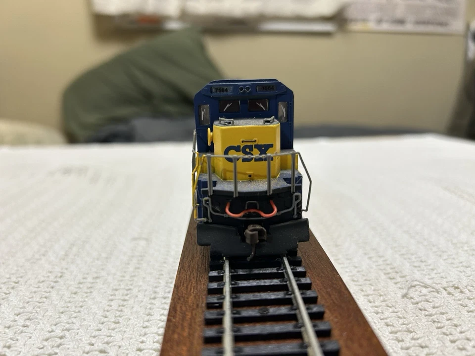 HO Bachmann Spectrum GE Dash 8-40C Diesel - CSX #7564 - (TESTED) - Image 2 of 4