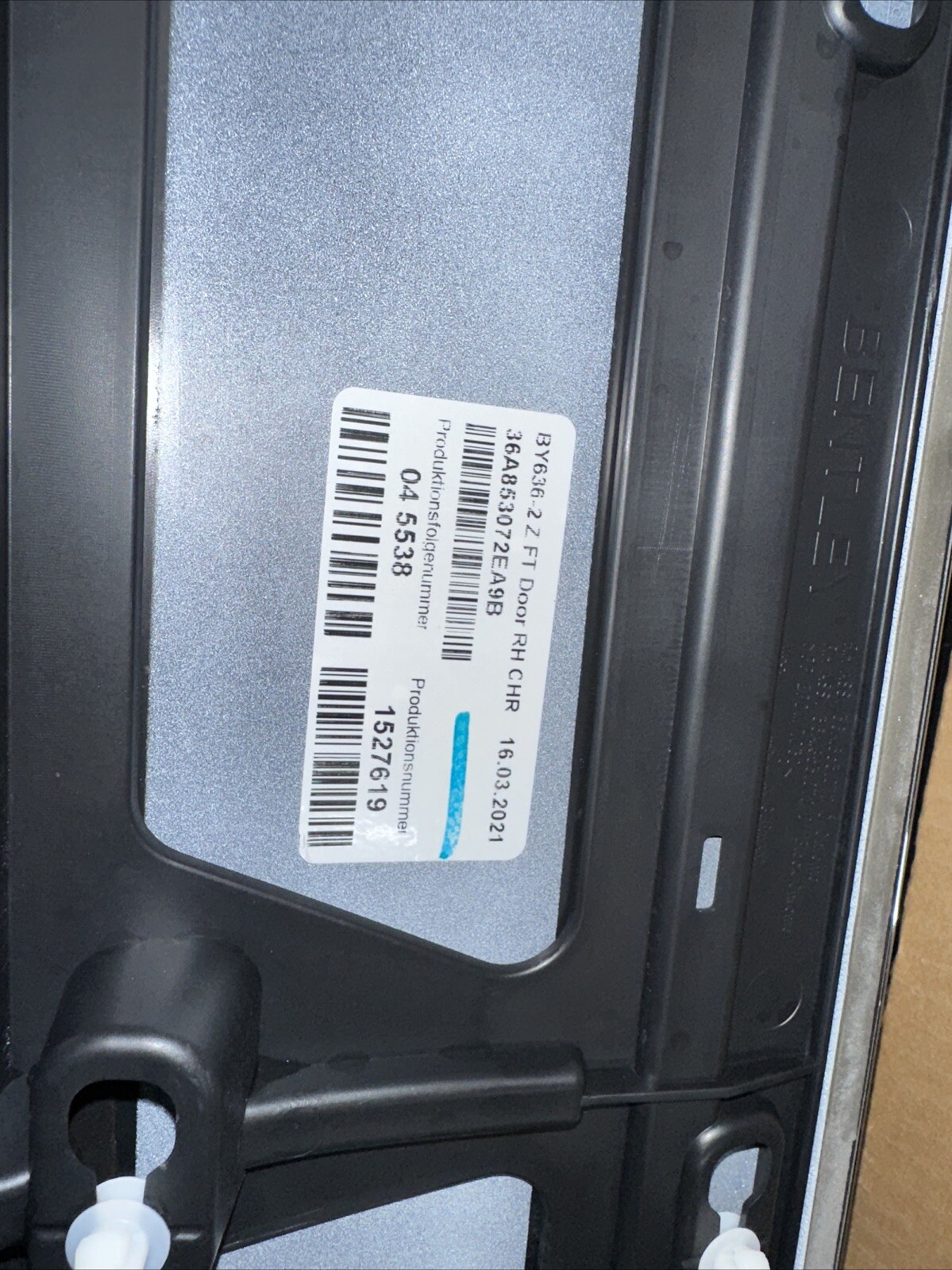 BENTLEY BENTAYGA Right Front  door panel side skirt 36A853072