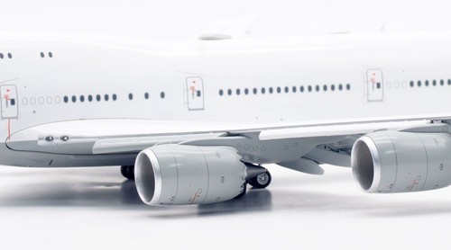 SQ Wings 1:200 Lufthansa Boeing 747-8 modello aereo pressofuso D-ABYU alette giù - Foto 13 di 17