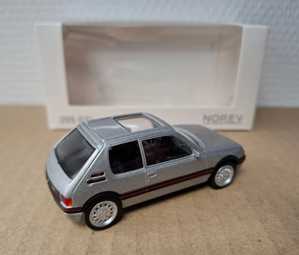 Peugeot 205 GTI Gris 1/43 Norev Nuevo - Imagen 2 de 3
