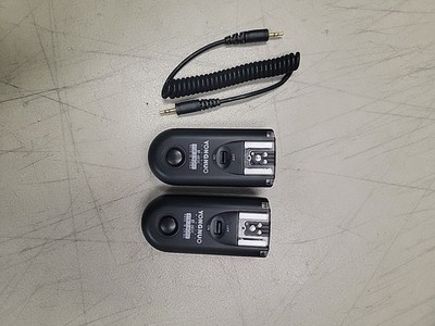 YONGNUO RF 603C. 2 units  2.4G Wireless Flash Trigger For Canon (AL61)