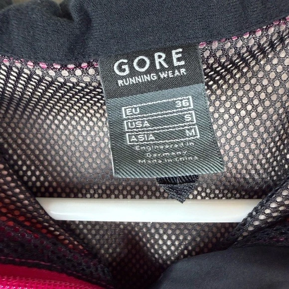 Ropa de correr Gore para mujer Windstopper rosa negro convertible pequeña cremallera completa Foto 3 de 4