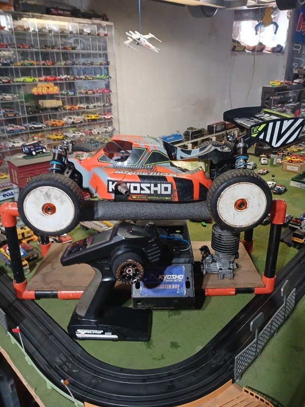 Inferno MP9 TKI4 (RED, Kyosho)