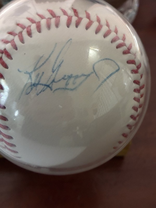  Ken Griffey Jr  Signed Baseball in Display Case - Not Authenticated Autograph