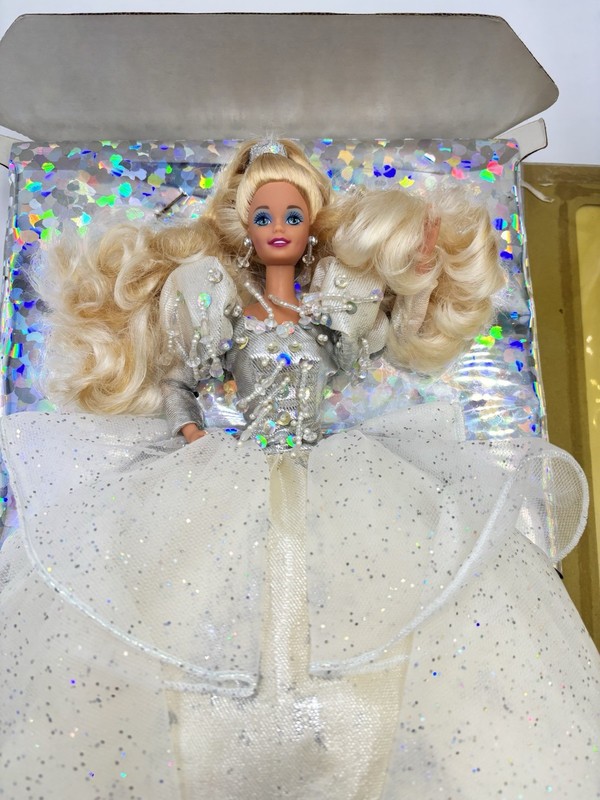 1992 Happy Holidays Special Edition Barbie Doll Mattel #1429 Vintage On Card New