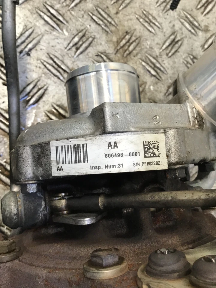 Turbolader Ford S-Max (WA6) 2.0 TDCi 103kW 140PS 9677063780 TXWA DW10C - Bild 4 von 4