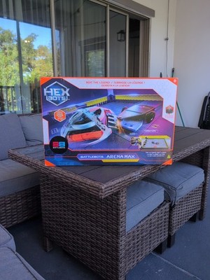 HEX BOTS BattleBots Arena MAX, Remote Control Robot Toys for Kids with 30 Pieces