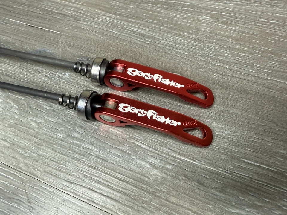 Juego de pinchos de liberación rápida para bicicleta Gary Fisher Repop Ano rojo 100 130/135 Foto 2 de 4